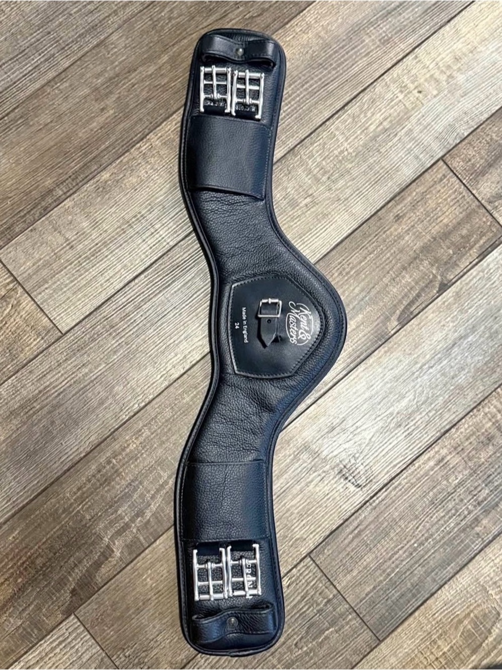 Kent & Masters 24” black dressage girth
